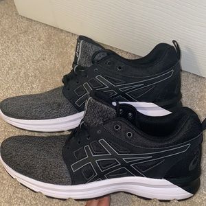 ASICS Gel Torrance running shoes